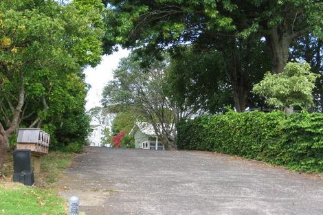 Photo of property in 1/11 Waiake Street, Torbay, Auckland, 0630