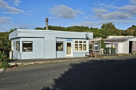 Photo of property in 7 Kowhai Street, Kaka Point, Balclutha, 9271