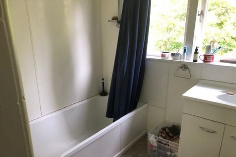 Photo of property in 212 Godley Road, Titirangi, Auckland, 0604