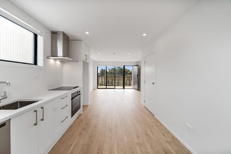 Photo of property in 2/39 Pakuranga Road, Pakuranga, Auckland, 2010