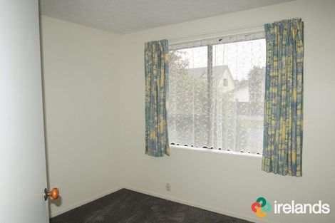 Photo of property in 32 Cowes Street, Avondale, Christchurch, 8061
