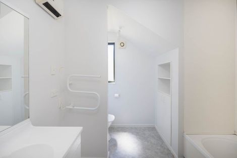 Photo of property in 1 Antrim Place, Rangatira Park, Taupo, 3330