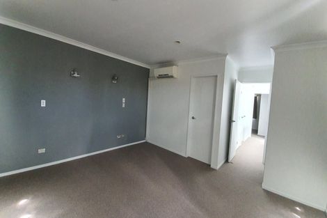 Photo of property in 14 Kalmore Place, Flat Bush, Auckland, 2016