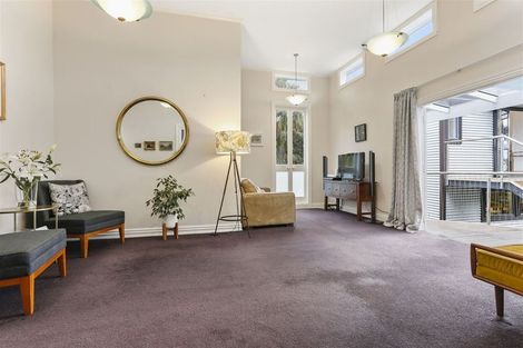 Photo of property in 58 Gladstone Road, Northcote, Auckland, 0627