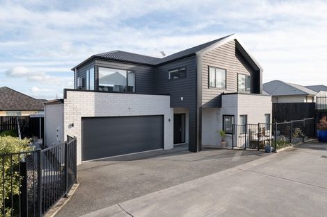 Photo of property in 15u6 Onukutara Place, Huntington, Hamilton, 3281