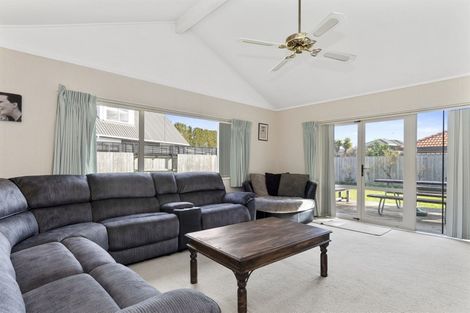 Photo of property in 18 Bayfair Drive, Mount Maunganui, 3116