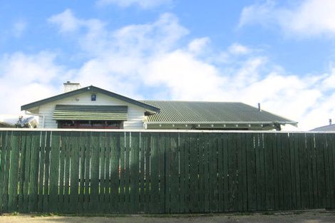 Photo of property in 42 Burns Avenue, Takaro, Palmerston North, 4412