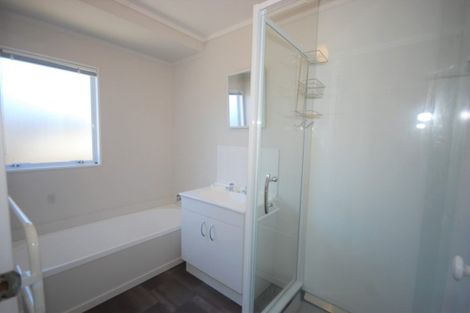 Photo of property in 69a/2 Godley Road, Green Bay, Auckland, 0604