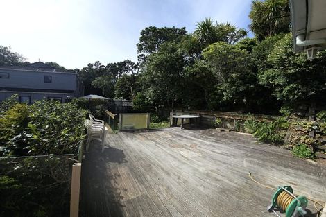 Photo of property in 43 Lyndfield Lane, Newlands, Wellington, 6037