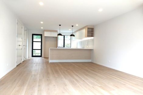 Photo of property in 29b Dawnhaven Drive, Te Atatu Peninsula, Auckland, 0610