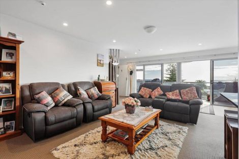 Photo of property in 5/1086 Papamoa Beach Road, Papamoa Beach, Papamoa, 3118