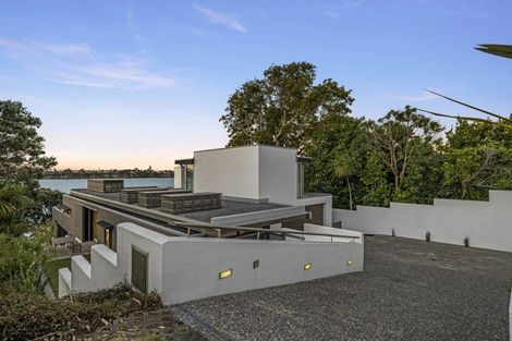 Photo of property in 94 Stanley Point Road, Stanley Point, Auckland, 0624