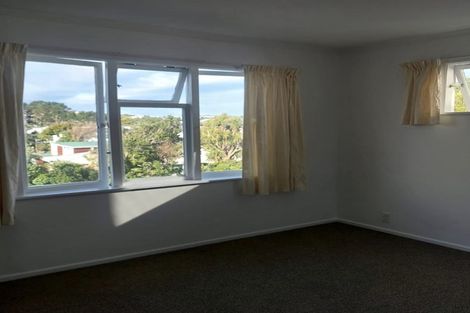 Photo of property in 32 Arapiko Street, Johnsonville, Wellington, 6037