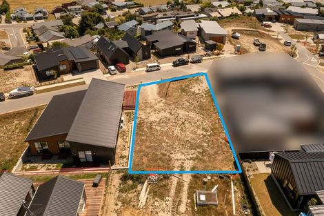 Photo of property in 7 Mcneil Crescent, Wanaka, 9305