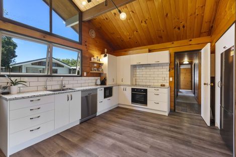 Photo of property in 12 Woodleigh Street, Frankleigh Park, New Plymouth, 4310