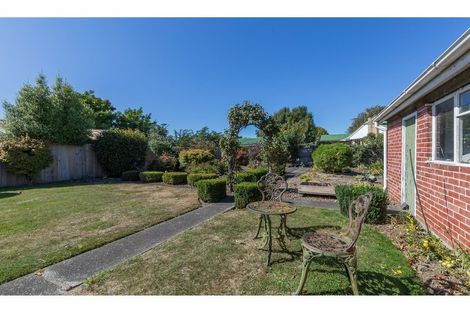 Photo of property in 8 Roslyn Avenue, Mairehau, Christchurch, 8052