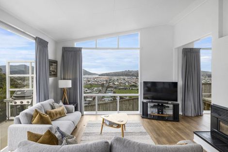 Photo of property in 77 Easther Crescent, Kew, Dunedin, 9012