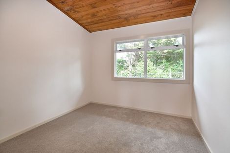 Photo of property in 2127 East Coast Road, Stillwater, Silverdale, 0993
