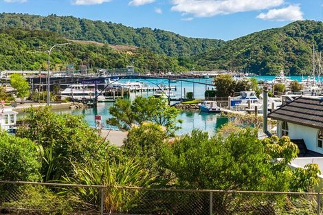 Photo of property in 2b Seaview Crescent, Picton, 7220