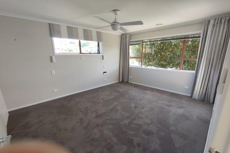 Photo of property in 4 King Richard Place, Browns Bay, Auckland, 0630