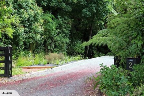 Photo of property in 2 Corrondella Grove, Belmont, Lower Hutt, 5010