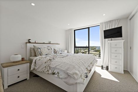 Photo of property in 3/90 Picasso Drive, West Harbour, Auckland, 0618