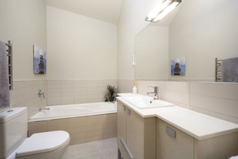 Photo of property in 24d Jellicoe Drive, Hamilton East, Hamilton, 3216