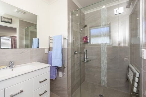 Photo of property in 1 Aqua Way, Paraparaumu, 5032