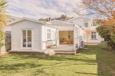Photo of property in 44 Celia Street, Redcliffs, Christchurch, 8081