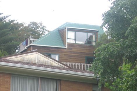 Photo of property in 2/82 Peach Road, Glenfield, Auckland, 0629