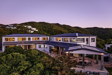 Photo of property in 4 Caughley Grove, Karori, Wellington, 6012