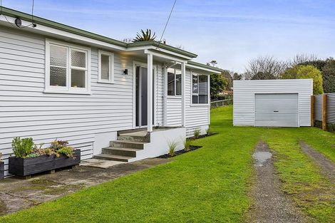 Photo of property in 2 Puriri Street, Hawera, 4610