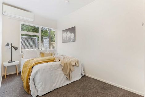 Photo of property in 1/23 Lake Road, Northcote, Auckland, 0627