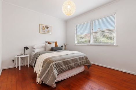 Photo of property in 1/49 Fairclough Road, Beach Haven, Auckland, 0626