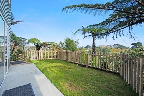 Photo of property in 79 Salford Street, Newlands, Wellington, 6037