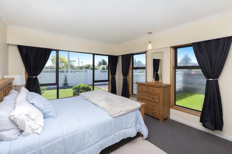 Photo of property in 18 Voss Street, Shirley, Christchurch, 8013