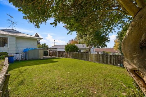 Photo of property in 26 Beauchamp Drive, Massey, Auckland, 0614