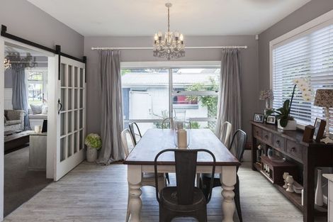 Photo of property in 96 Jeffreys Road, Fendalton, Christchurch, 8052