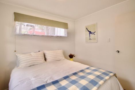 Photo of property in 130 Canongate Street, Birkdale, Auckland, 0626