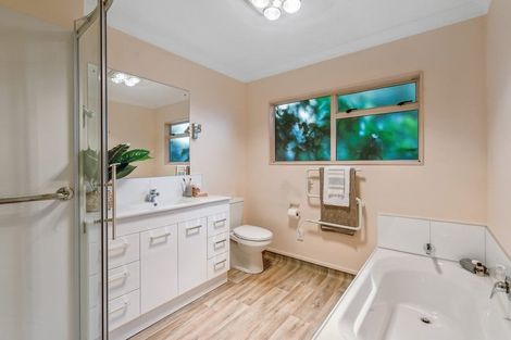Photo of property in 289a Te Moana Road, Waikanae, 5036