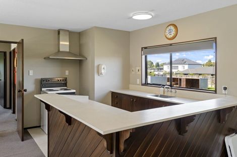 Photo of property in 280 Queen Elizabeth Ii Drive, Mairehau, Christchurch, 8052