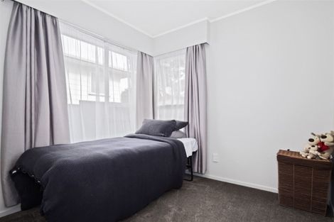 Photo of property in 13 Carbery Place, Manurewa, Auckland, 2102