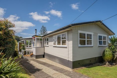 Photo of property in 24 Huruhuru Road, Massey, Auckland, 0614