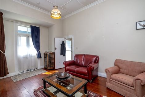 Photo of property in 2/14 Seddon Street, Carterton, 5713