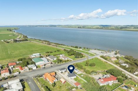 Photo of property in 16 Ruawai Wharf Road, Ruawai, 0530