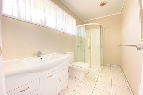 Photo of property in 43 Mack Place, Red Hill, Papakura, 2110