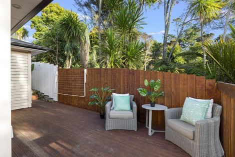 Photo of property in 41 Fairmount Road, Titirangi, Auckland, 0604