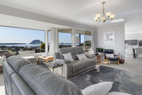 Photo of property in 18 Hinewa Road, Otumoetai, Tauranga, 3110