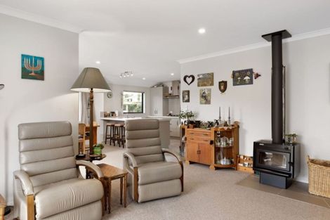 Photo of property in 86a Margaret Drive, Omokoroa, 3114