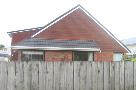 Photo of property in 2/9 Mana Esplanade, Paremata, Porirua, 5026
